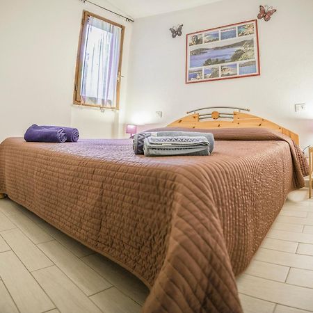 Purple House, 30M To Beach พูลา ภายนอก รูปภาพ