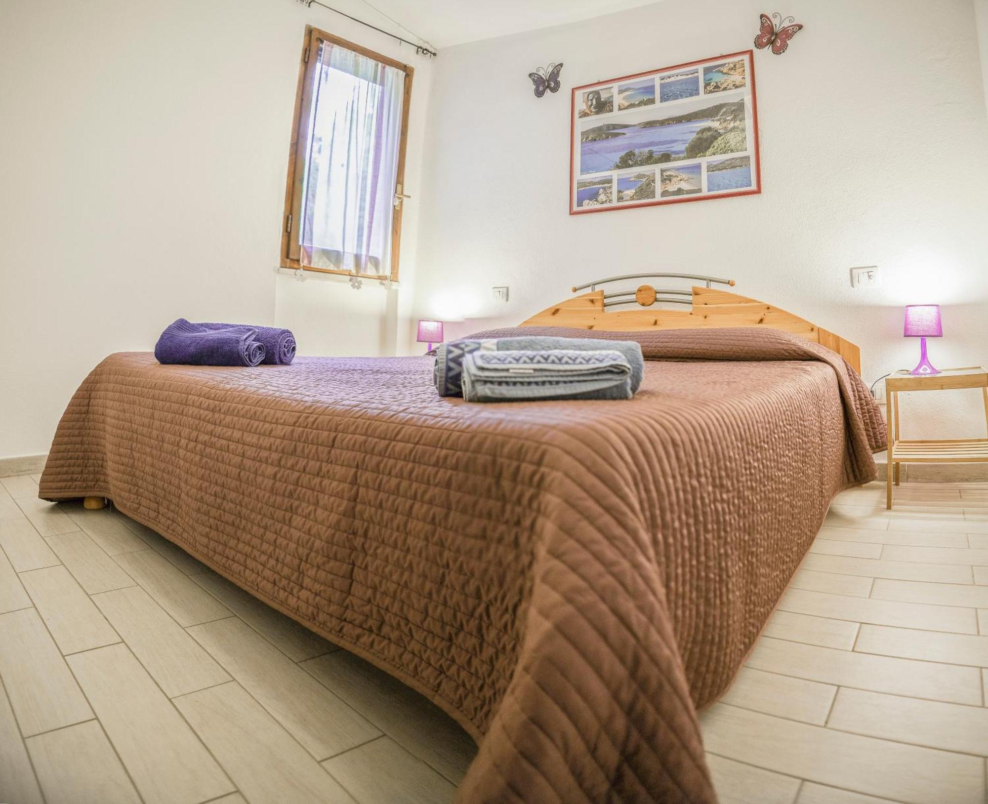 Purple House, 30M To Beach พูลา ภายนอก รูปภาพ